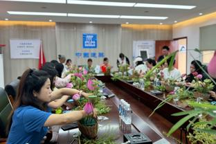 太阳报：76岁老帅霍奇森仍不想退休，可能去国外球队当顾问