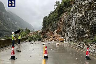 穆雷笑谈和波普猜拳：他年龄比我大一点 理解他想罚球的心态